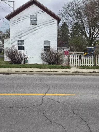 Main picture of 519 Western Ave