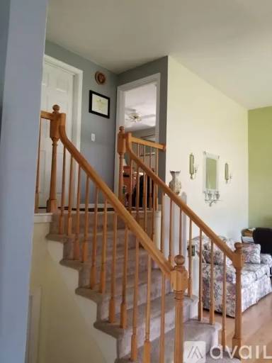 Main picture of 1 Meadowview Cir