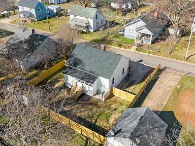 Main picture of 6 10th St