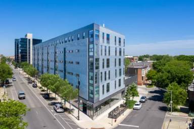 Main picture of L Logan Square