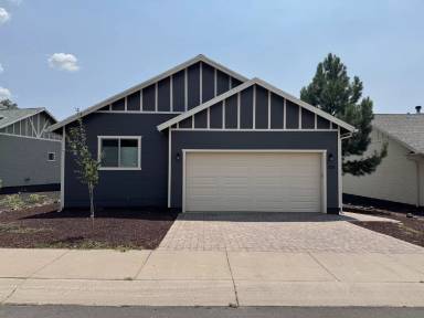 Main picture of 737 W Summer Haven Ln