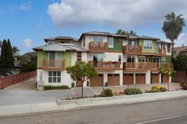Main picture of 1867 N Vulcan Ave