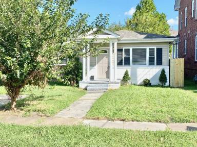 Main picture of 2922 Hollister Ave