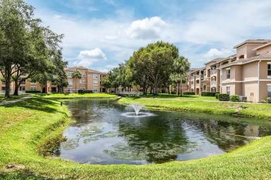Main picture of 5060 Fairways Cir