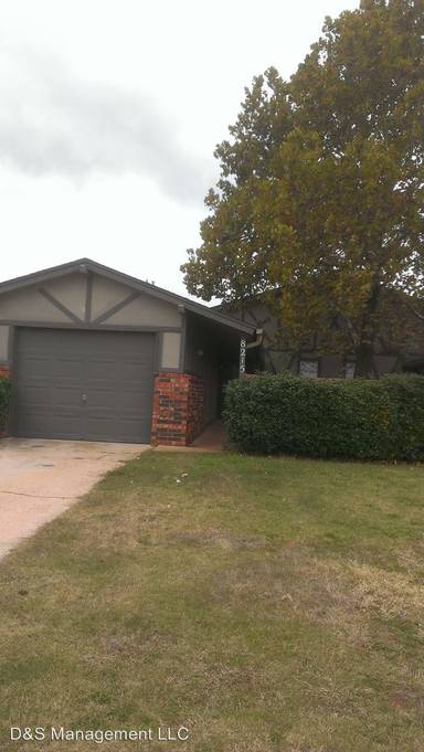 Main picture of 8215 S Klein Ave