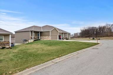 Main picture of 7421 Isabel Ct