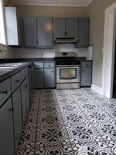 Main picture of 144 Beverly Pl