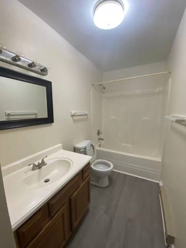 Main picture of 700 Thomas Ln
