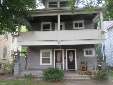 Main picture of 915 Jackson St NW