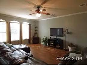 Main picture of 7106 Golden Oak Ln