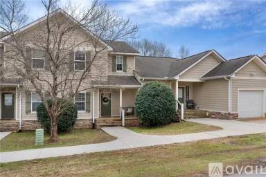 Main picture of 509 E Perkins Creek Rd