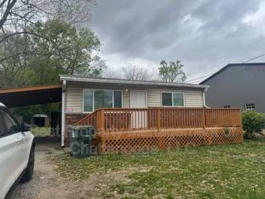 Main picture of 3111 N Hawthorne St