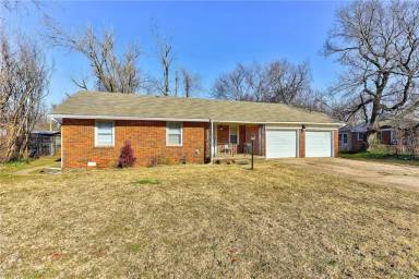 Main picture of 3917 Lawn Dr