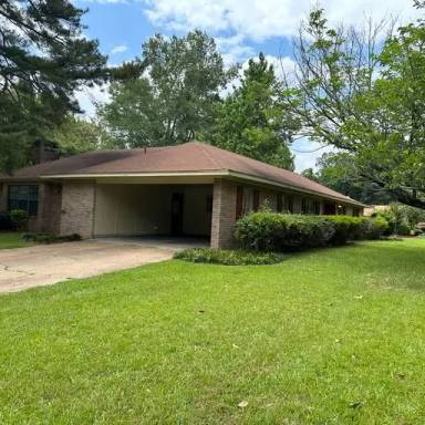 Main picture of 5703 Medallion Dr