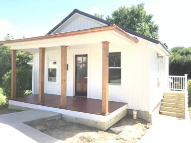 Main picture of 83 Prospect Ave