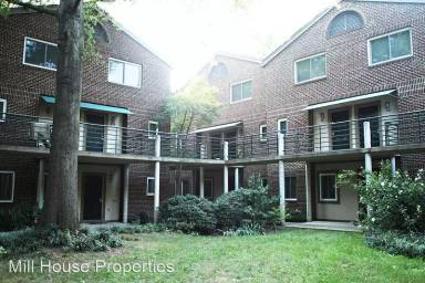 Main picture of Chancellor's Square Condos