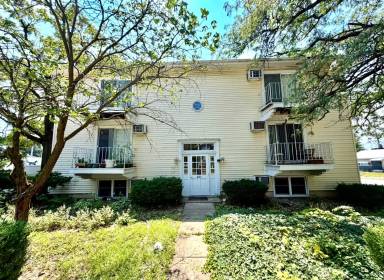 Main picture of 401 E Locust St