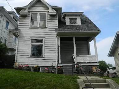 Main picture of 585 Duncan Ave