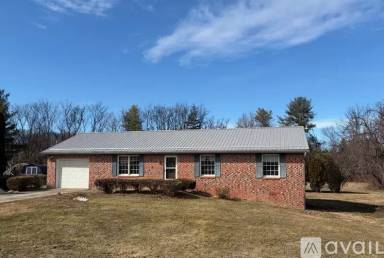 Main picture of 126 Upshur Dr