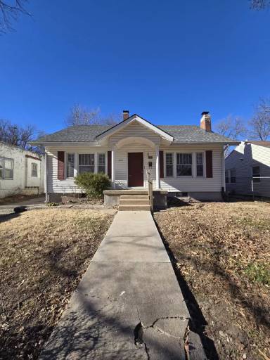 Main picture of 1537 N Vassar Ave