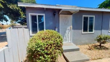 Main picture of 381 N 7th St