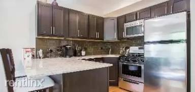 Main picture of 4759 N Maplewood Ave