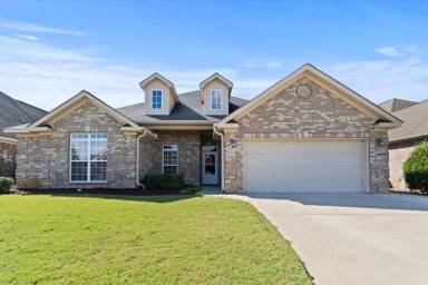 Main picture of 6608 Lizzie Ln SE