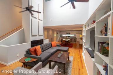 Main picture of 2204 N Peak St