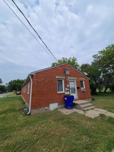 Main picture of 1815 N Madison St