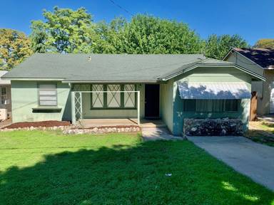 Main picture of 3110 Oak St