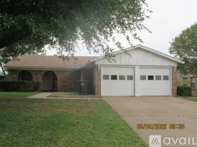 Main picture of 1411 Mimosa St