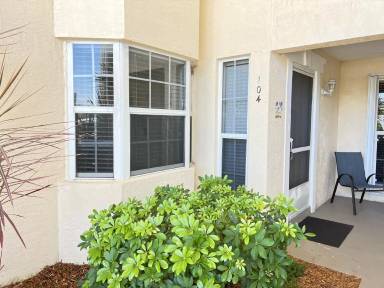 Main picture of 655 W Lake Jasmine Cir