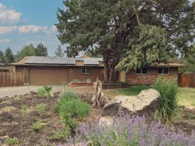 Main picture of 20952 Desert Woods Dr