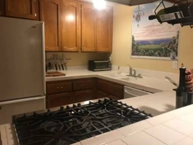 Main picture of 215 Calle de Madera