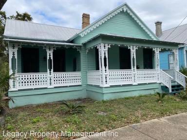 Main picture of 404 E Intendencia St