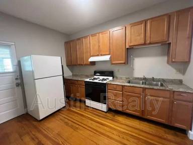 Main picture of 4932 Schollmeyer Ave