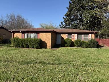 Main picture of 3811 Lakeview Dr NW