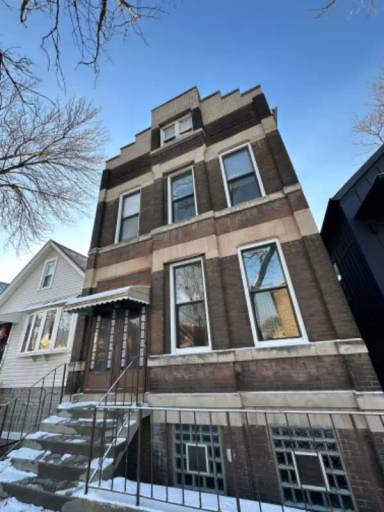 Main picture of 3134 S Racine Ave