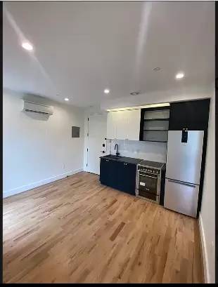 Main picture of 1261 Herkimer St