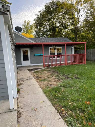 Main picture of 1855 10th Ave N