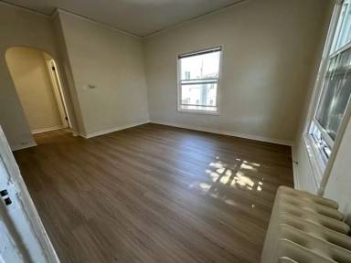 Main picture of 715 40th St