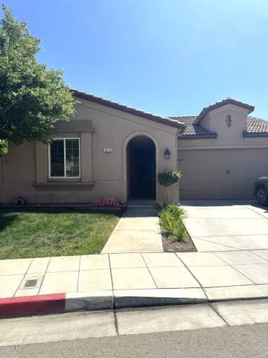 Main picture of 3676 Saginaw Ave