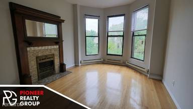 Main picture of 627 W Oakdale Ave