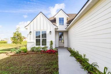 Main picture of 204 Benson Grove Dr