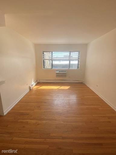 Main picture of 6972 N Sheridan Rd