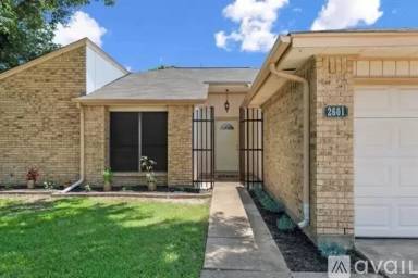 Main picture of 2601 Carrington Ln