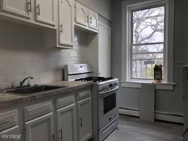 Main picture of 89 E 25th St