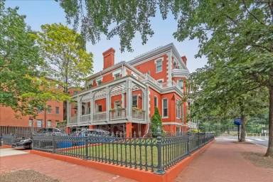 Main picture of 4 Logan Cir NW