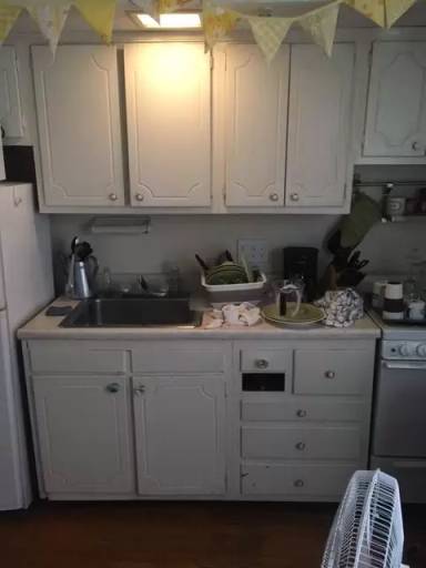 Main picture of 384 Commonwealth Ave