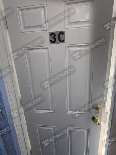 Main picture of 17310 Bentler St